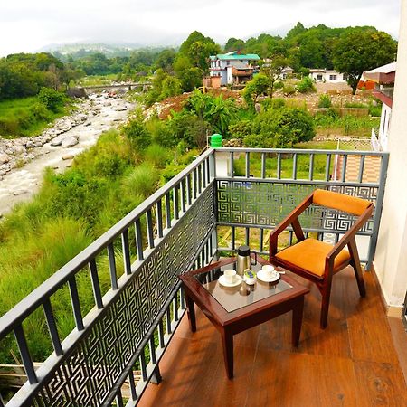 Aachman River And Valley View Resort Dharamshala - A Riverside Resort With Balcony View Luaran gambar