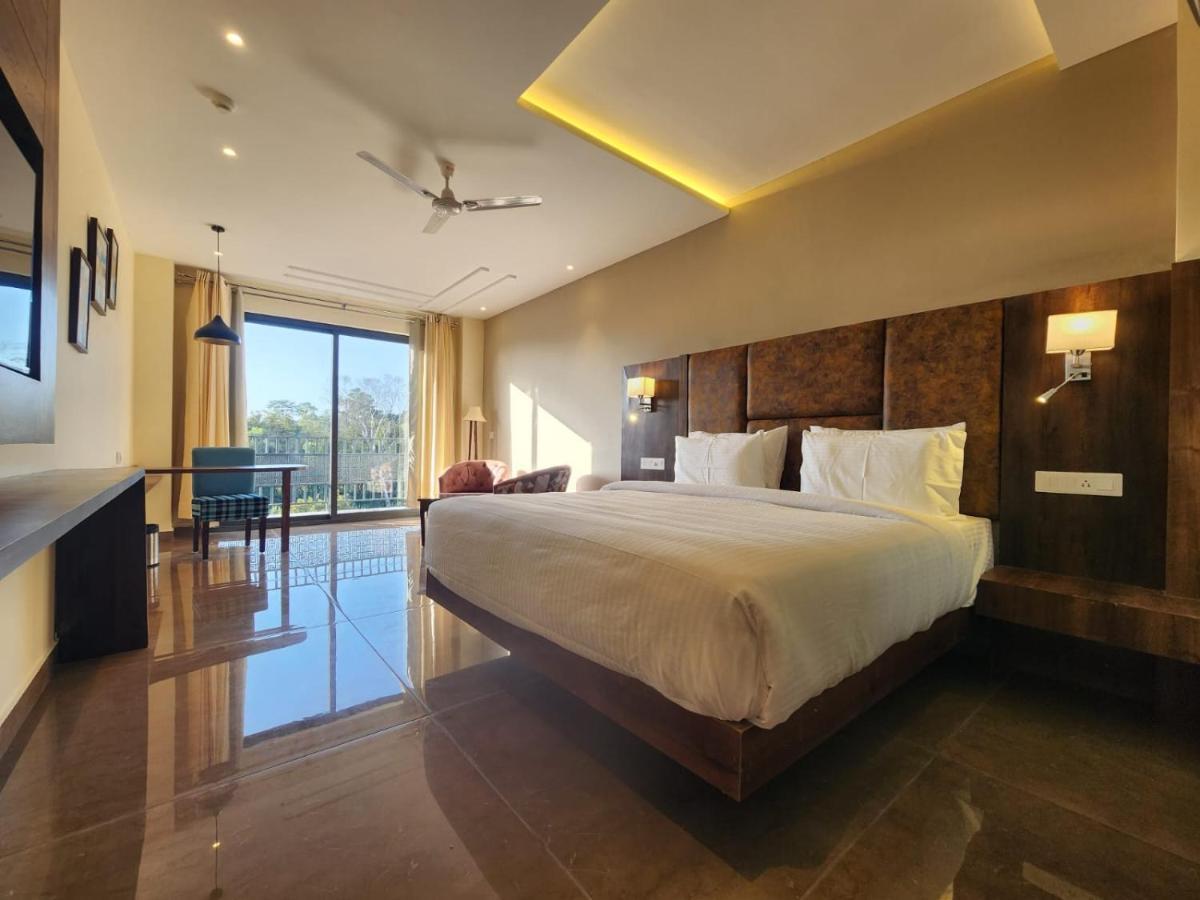 Aachman River And Valley View Resort Dharamshala - A Riverside Resort With Balcony View Luaran gambar