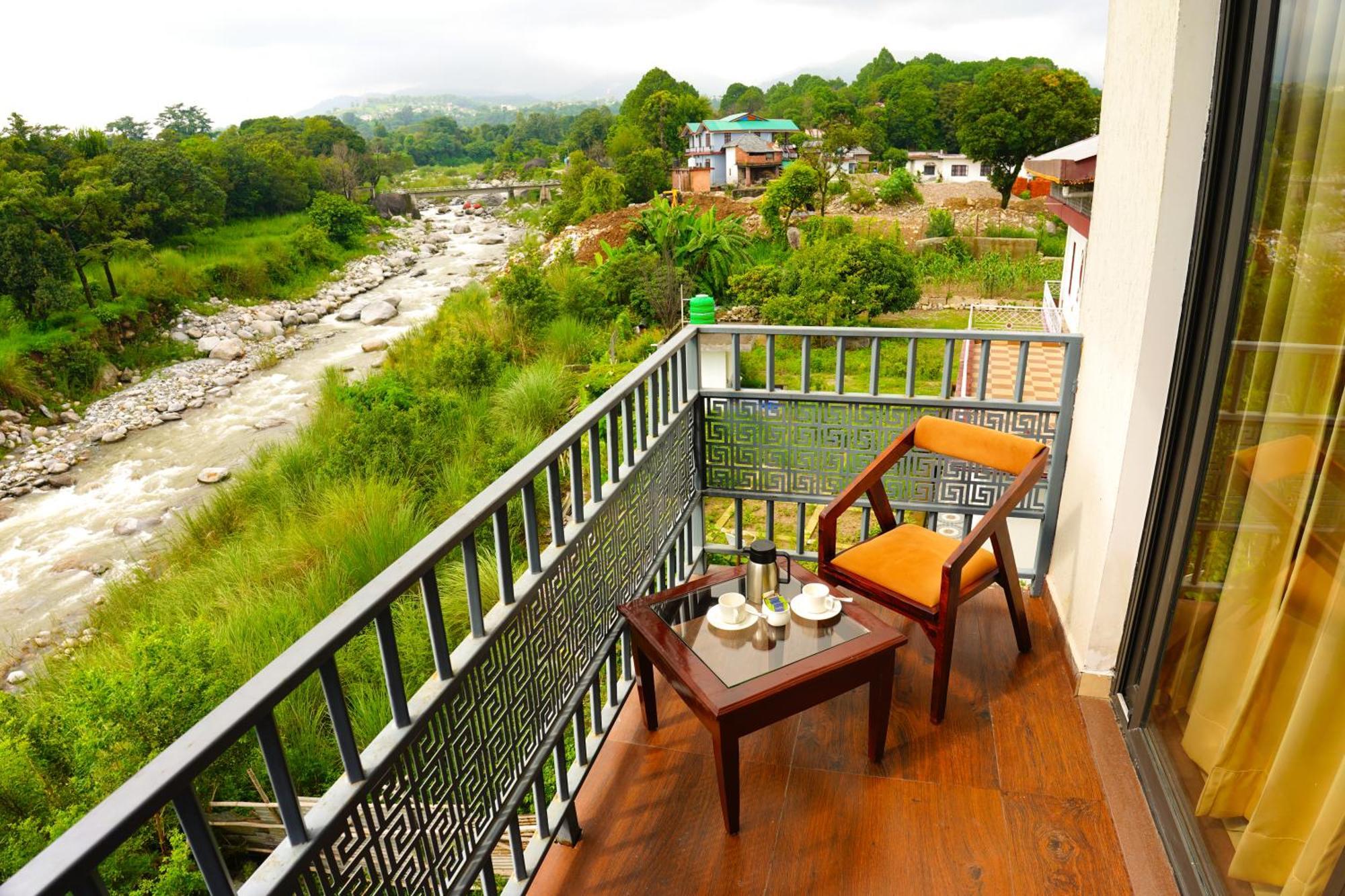 Aachman River And Valley View Resort Dharamshala - A Riverside Resort With Balcony View Luaran gambar
