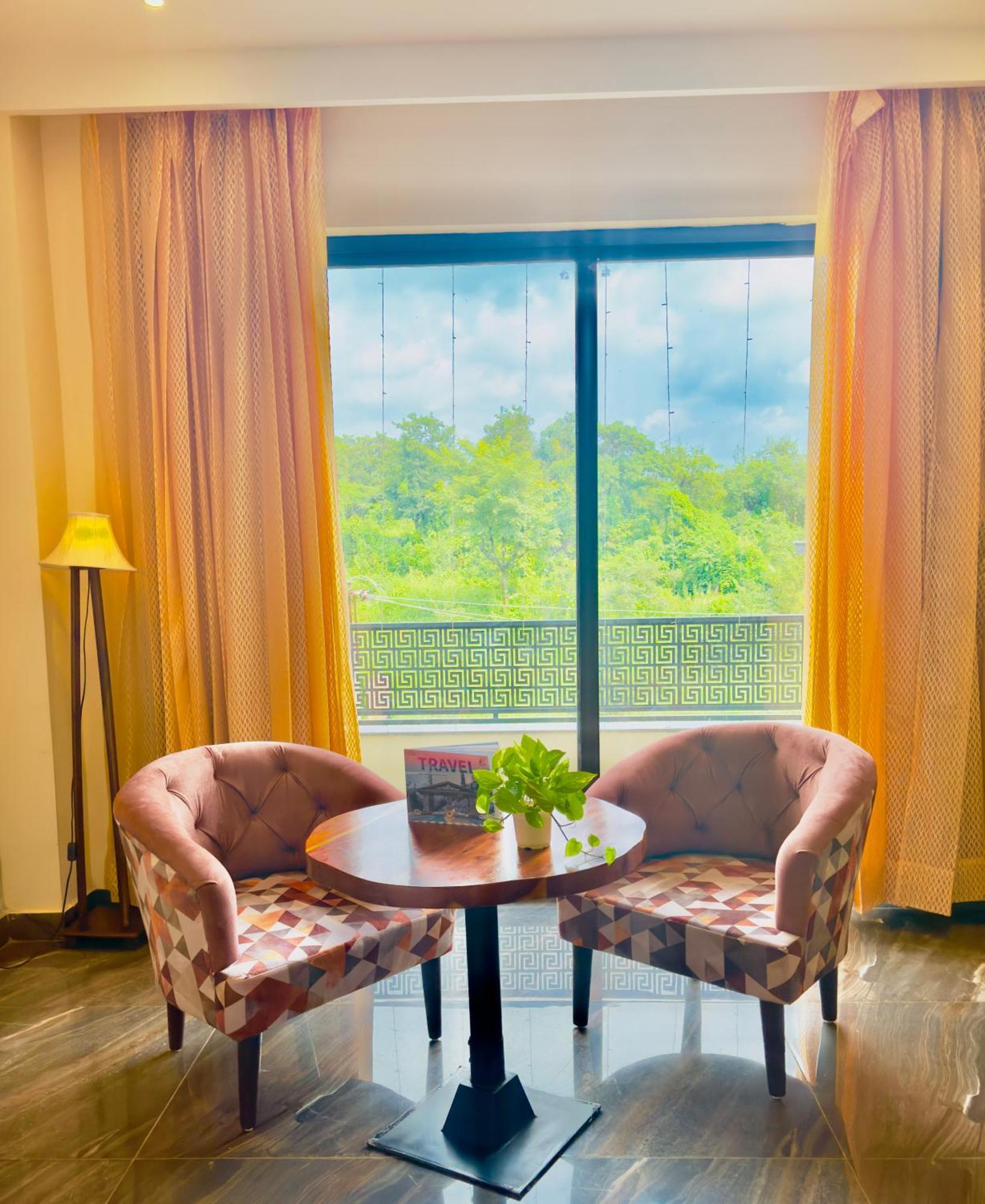 Aachman River And Valley View Resort Dharamshala - A Riverside Resort With Balcony View Luaran gambar